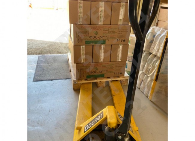 Фотолюминесцентная самоклеющаяся пленка со свечением >10 ч., 0.61x50 м